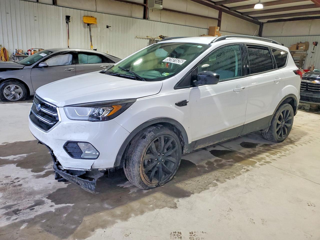 Salvage Ford Escape Image