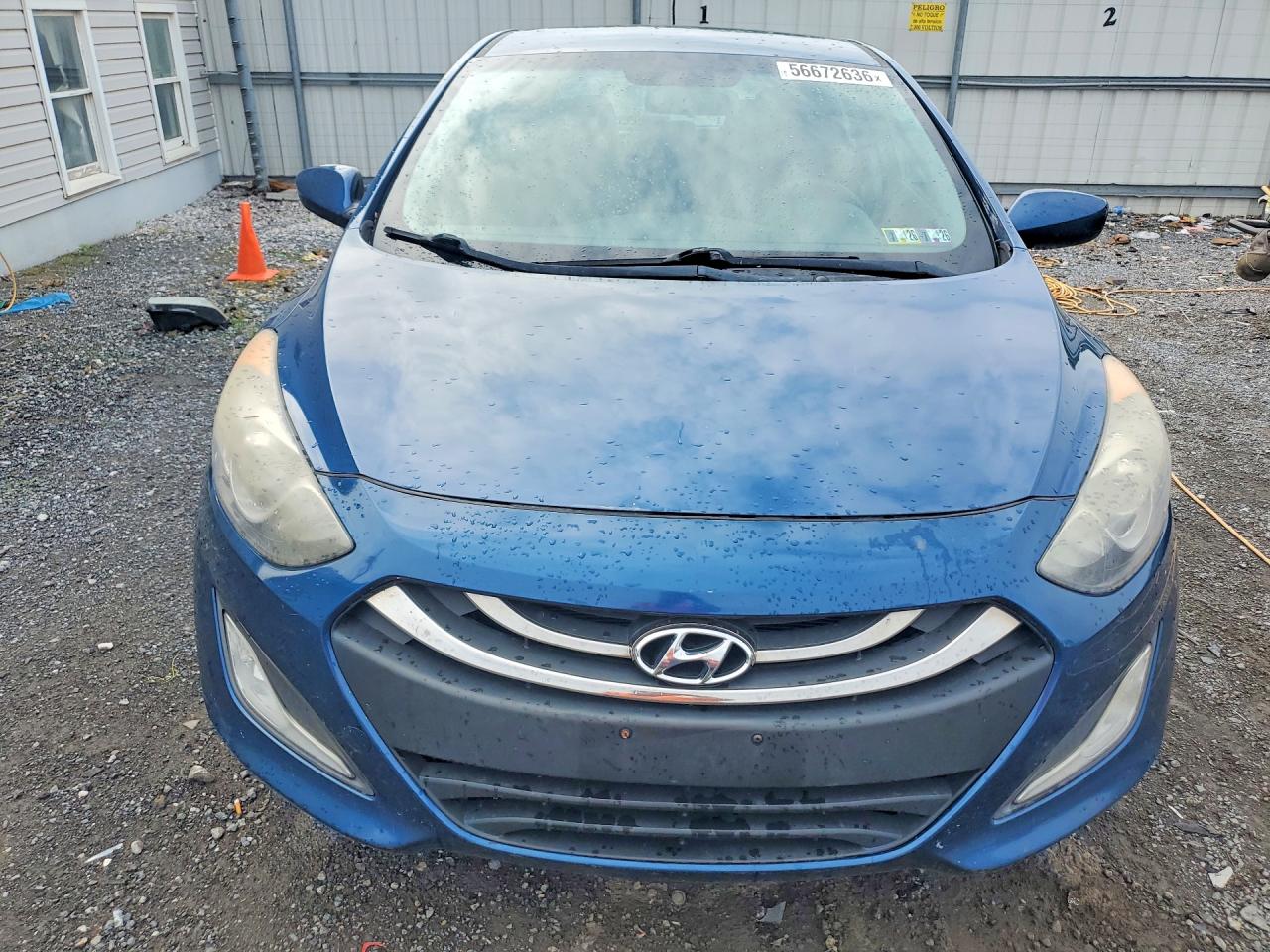 Hyundai ELANTRA Base
