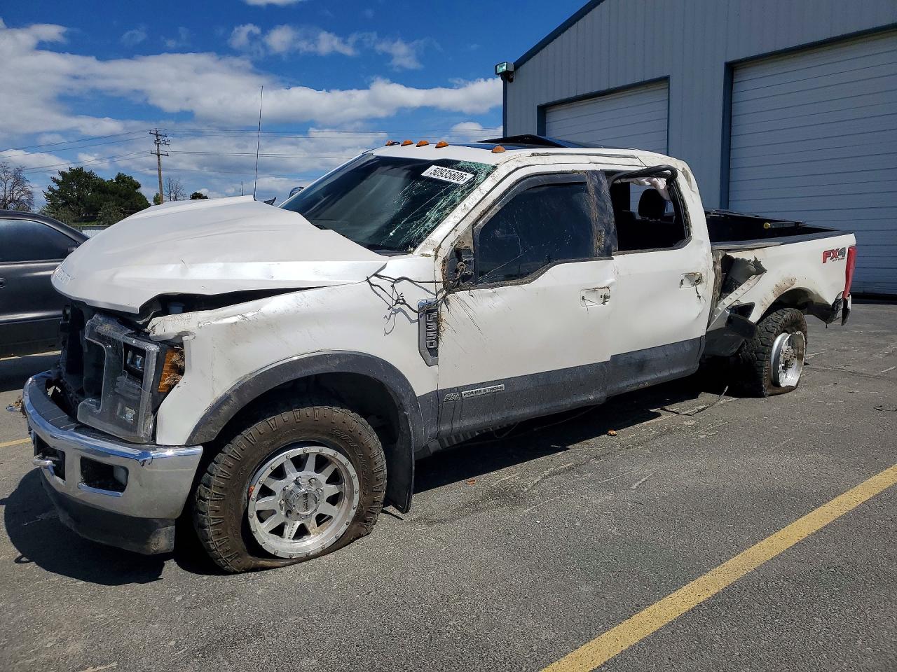 Salvage Ford F-350 Image