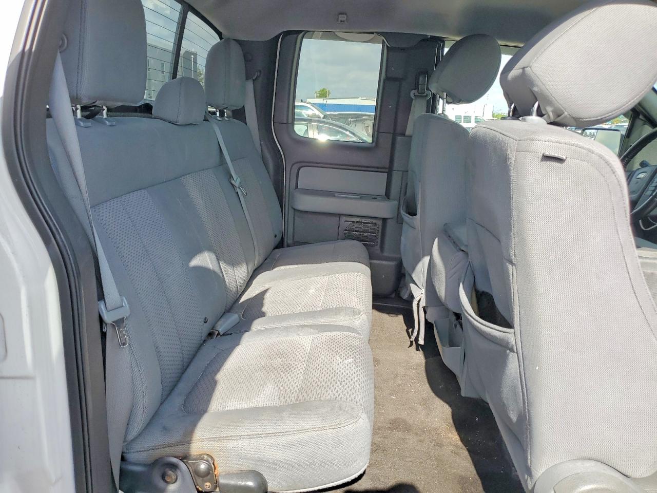 Ford F-150 Super Cab