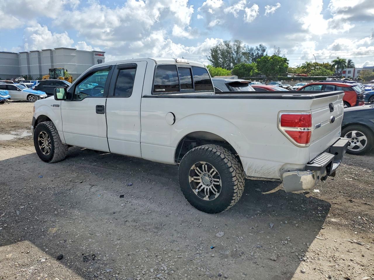 Ford F-150 Super Cab