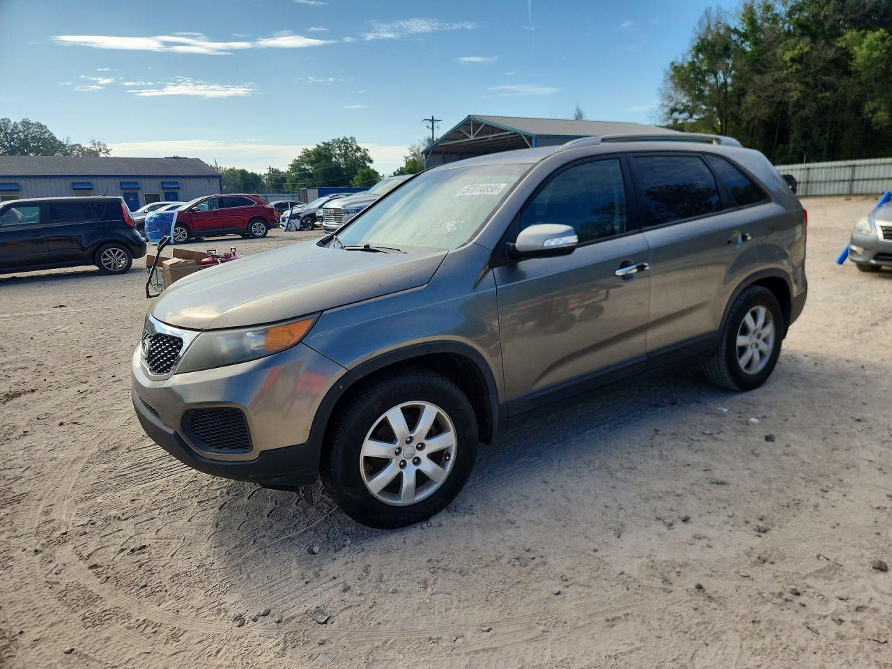 Salvage Kia Sorento Image