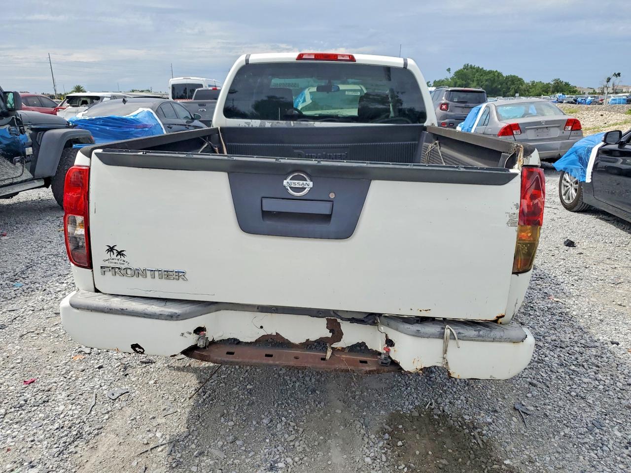 Nissan Frontier S
