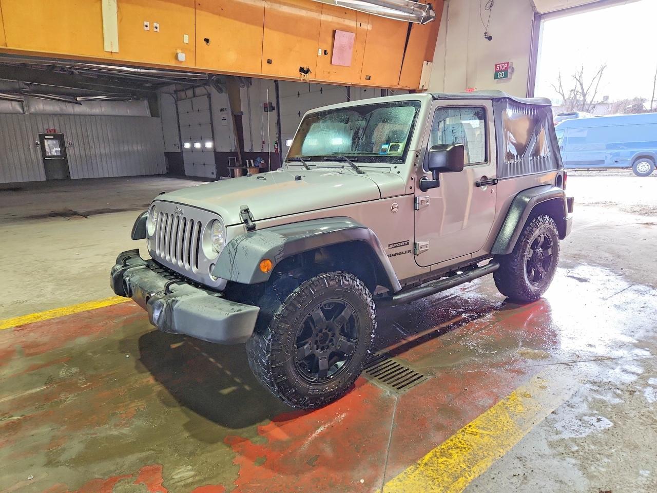 Salvage Jeep Wrangler Image