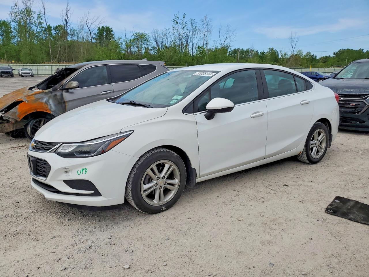 Salvage Chevrolet Cruze Image