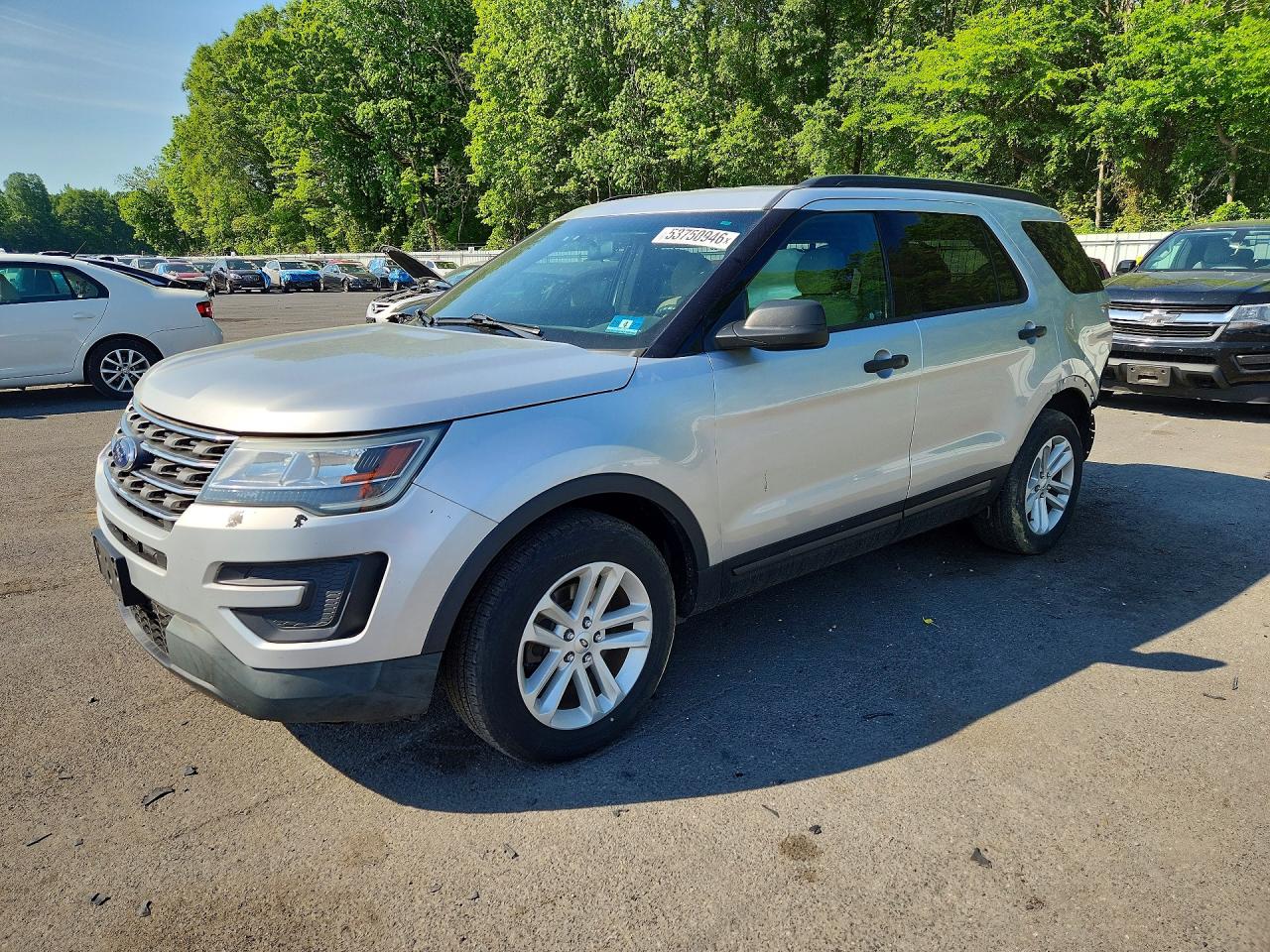 Salvage Ford Explorer Image