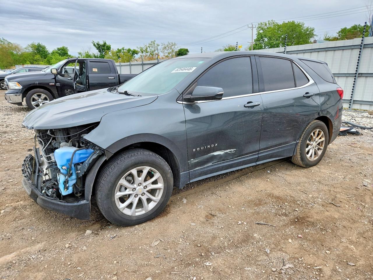 Salvage Chevrolet Equinox Image