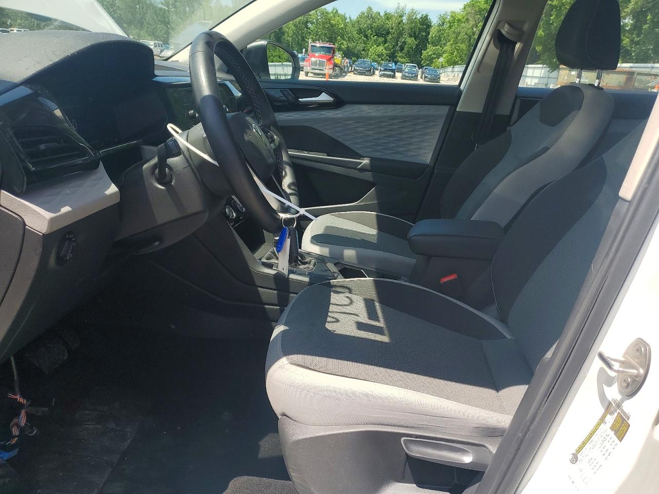 Volkswagen Taos S
