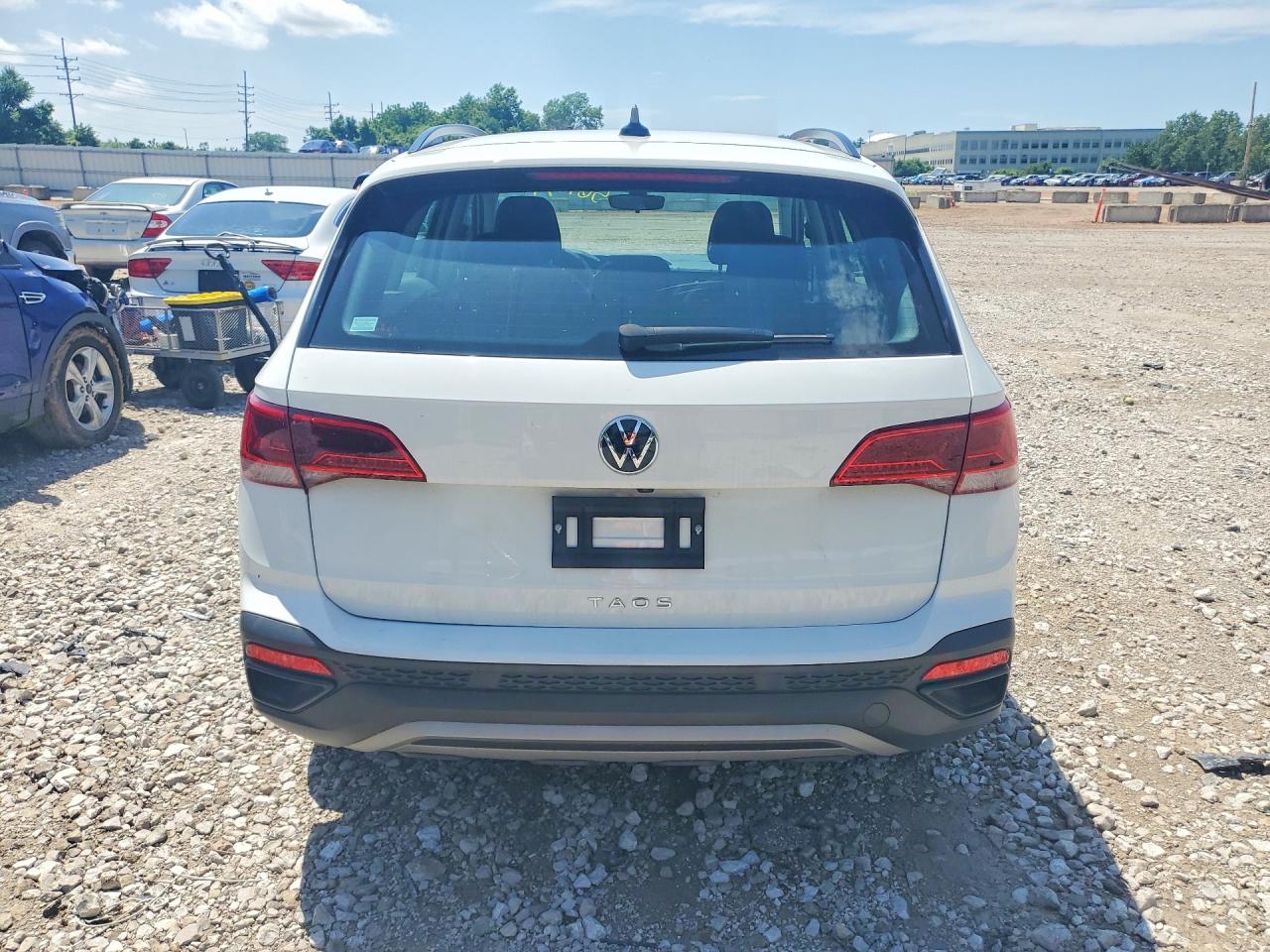 Volkswagen Taos S