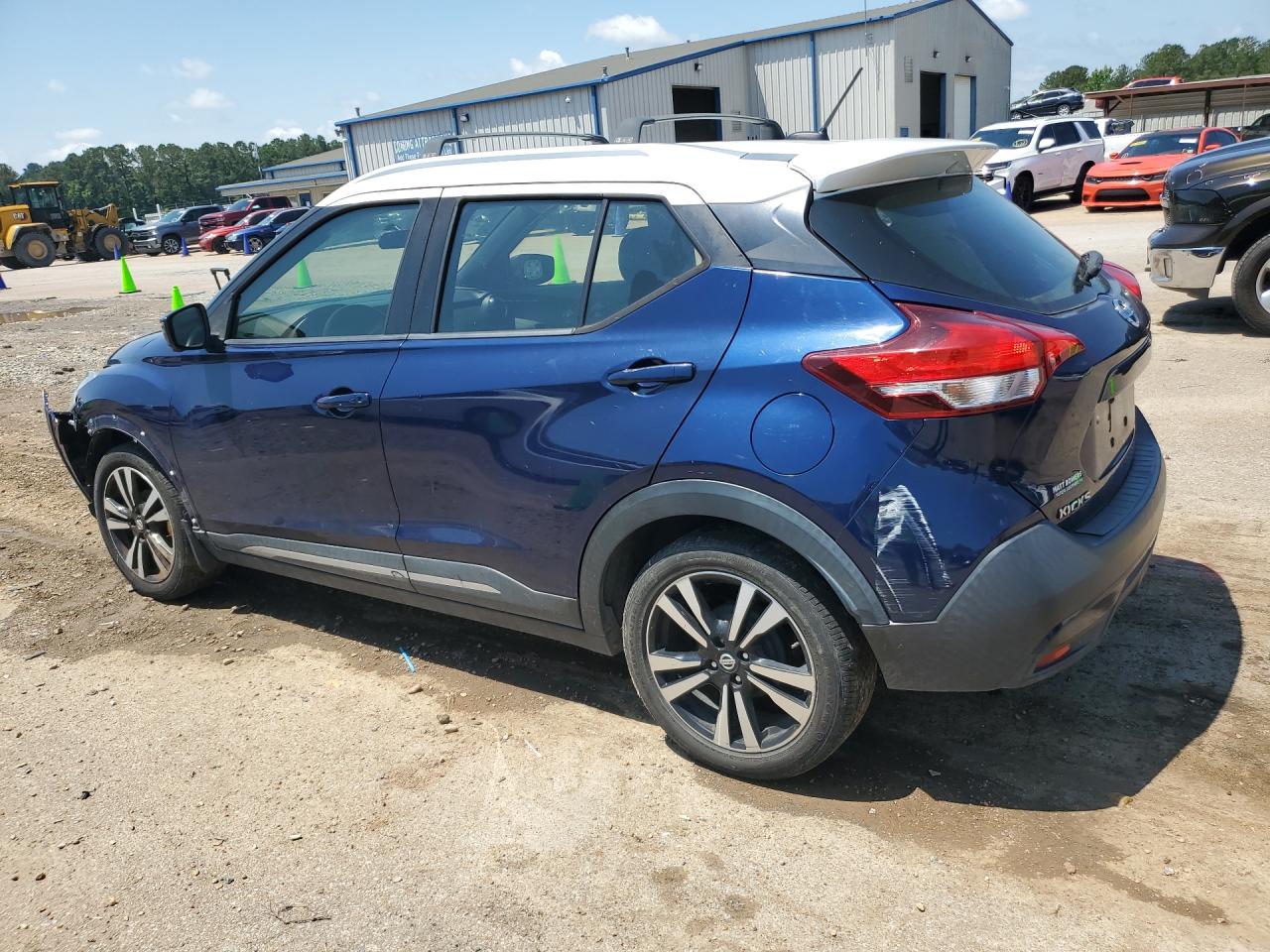 Nissan Kicks Sr