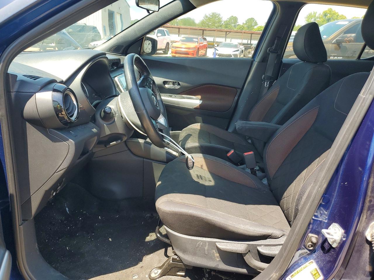 Nissan Kicks Sr