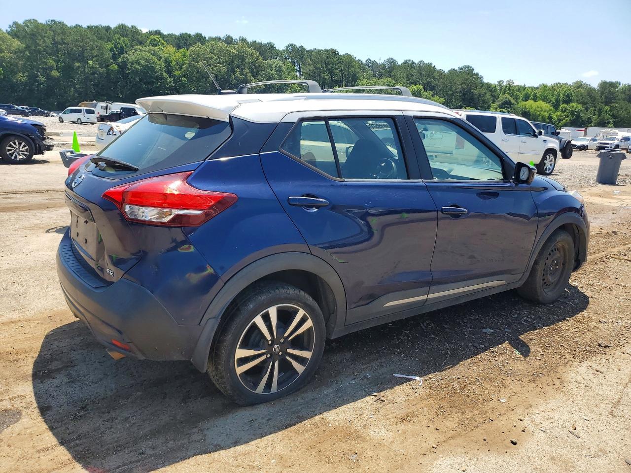 Nissan Kicks Sr