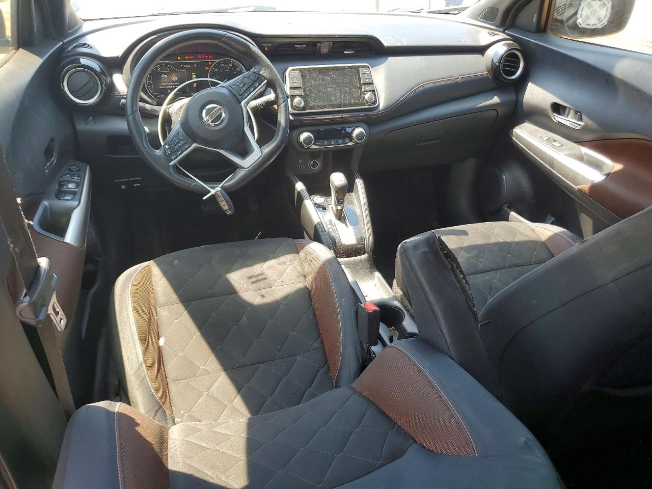 Nissan Kicks Sr