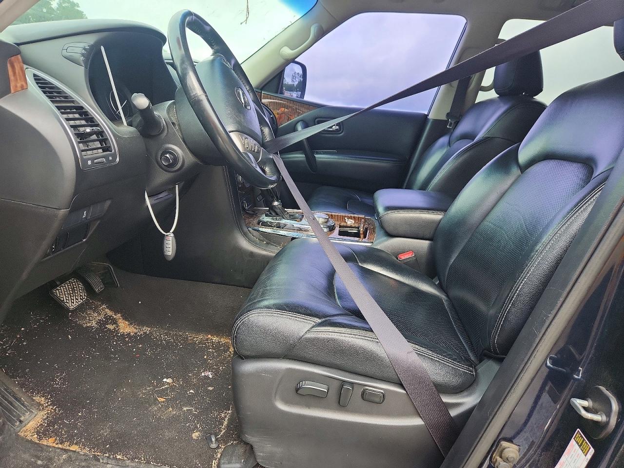 Nissan Armada Sv