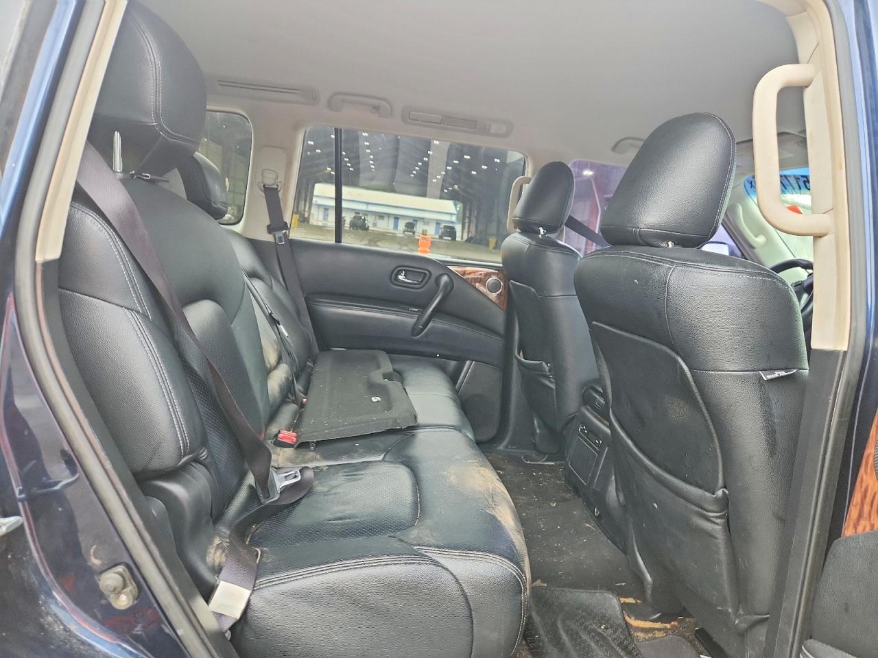 Nissan Armada Sv