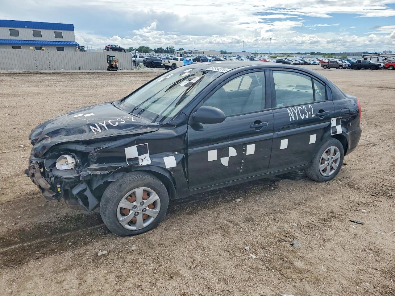 Salvage Hyundai ACCENT Image