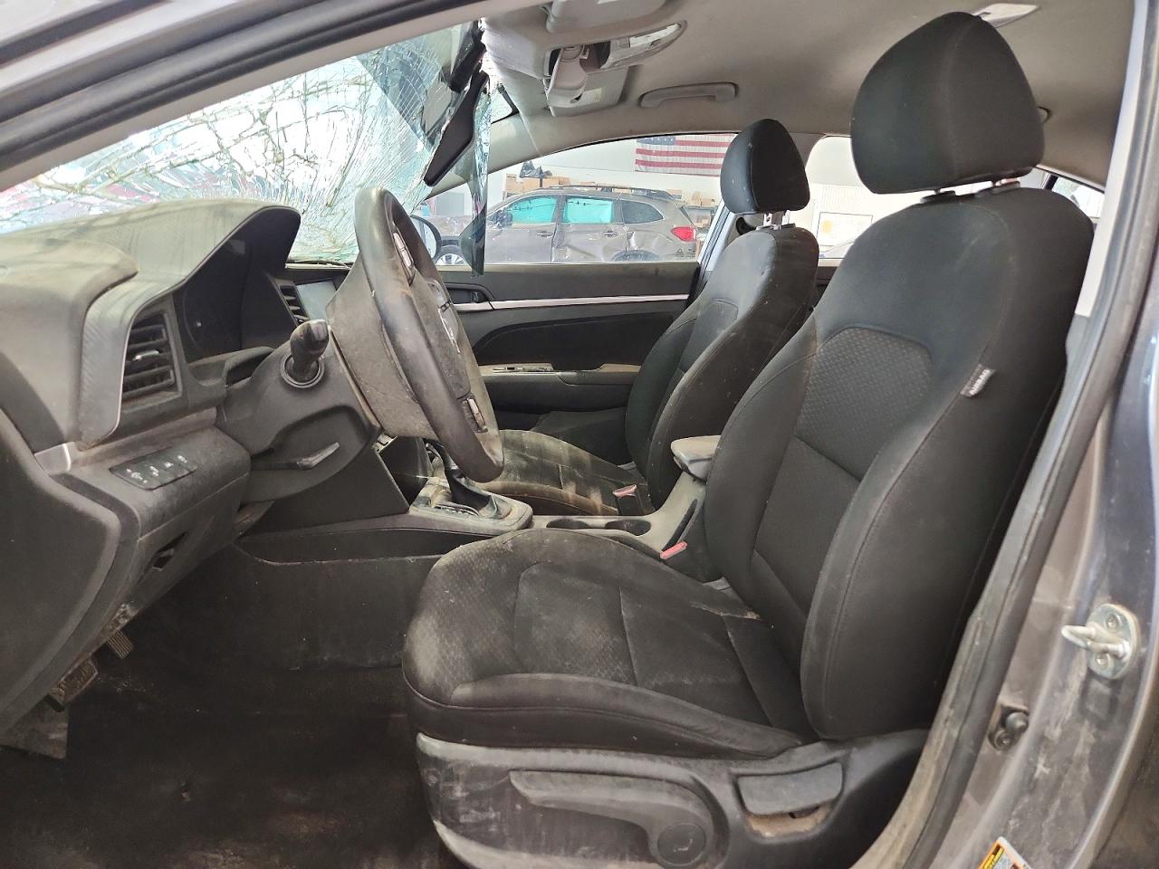 Hyundai ELANTRA Sel
