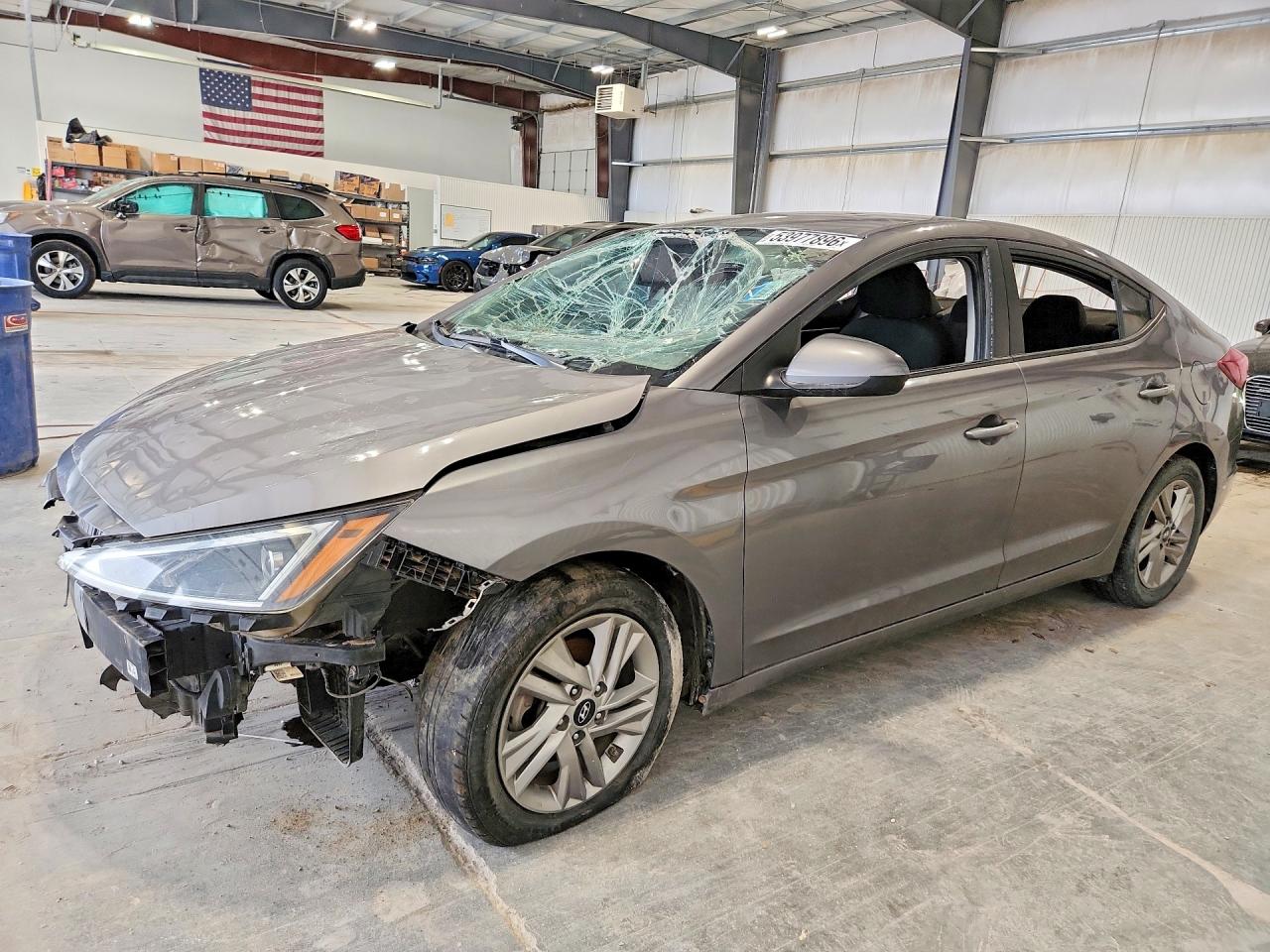 Salvage Hyundai ELANTRA Image