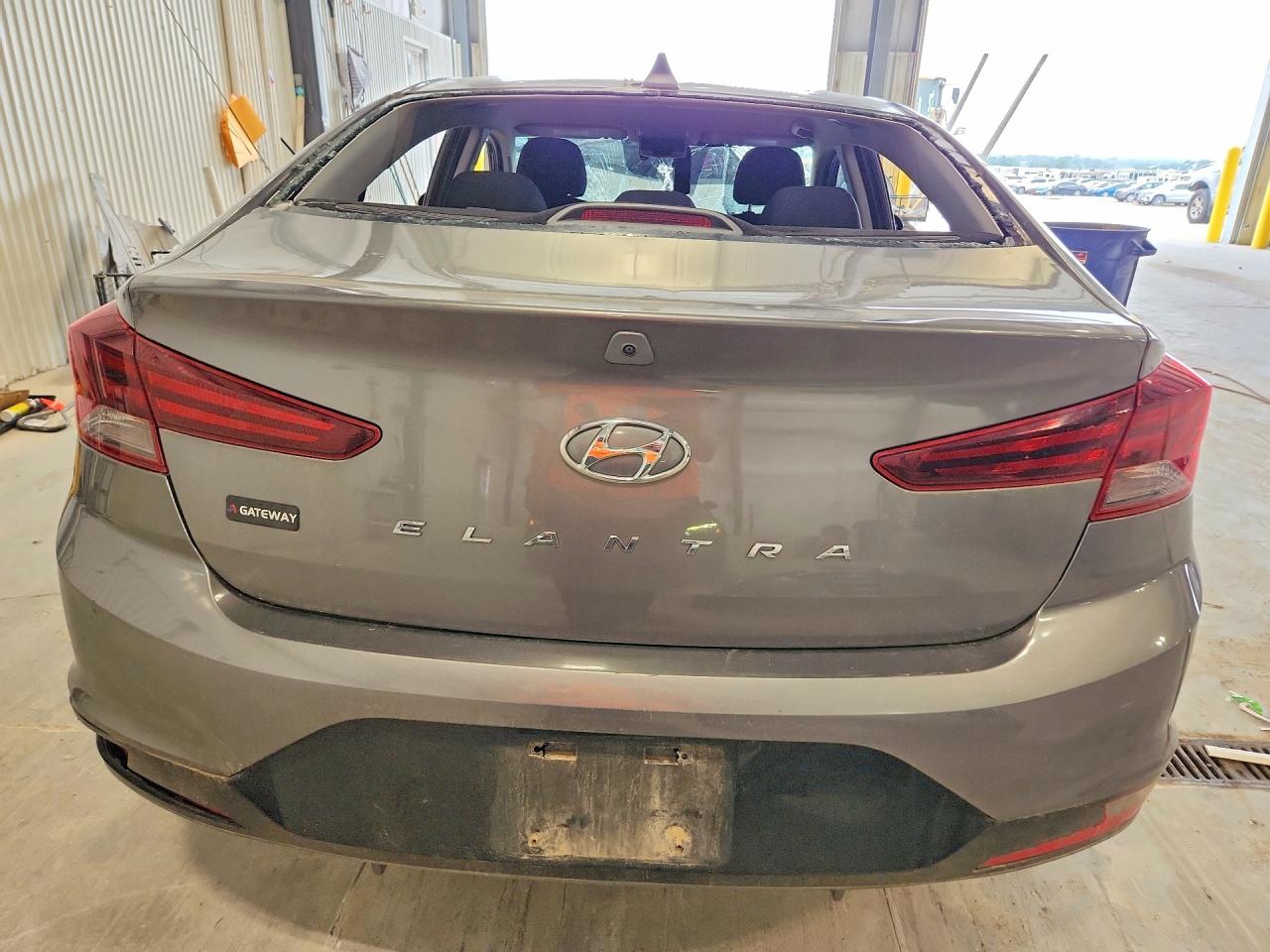 Hyundai ELANTRA Sel