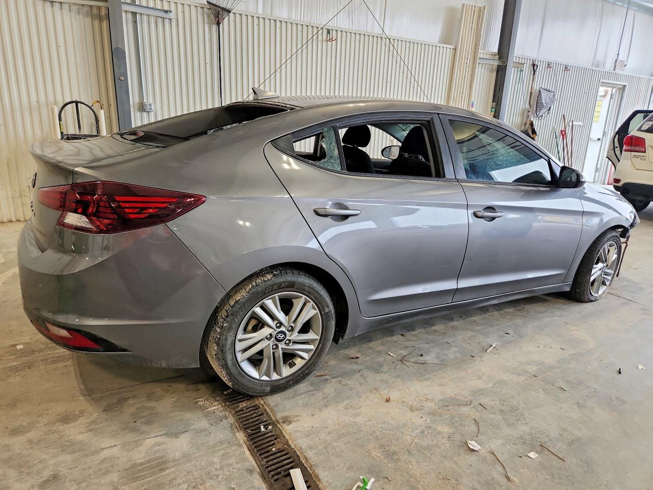 Hyundai ELANTRA Sel