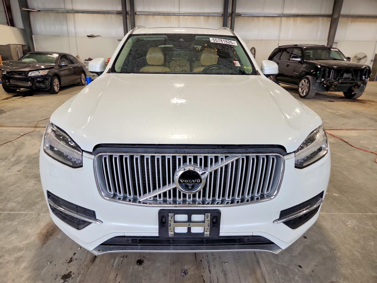Volvo XC90 T6