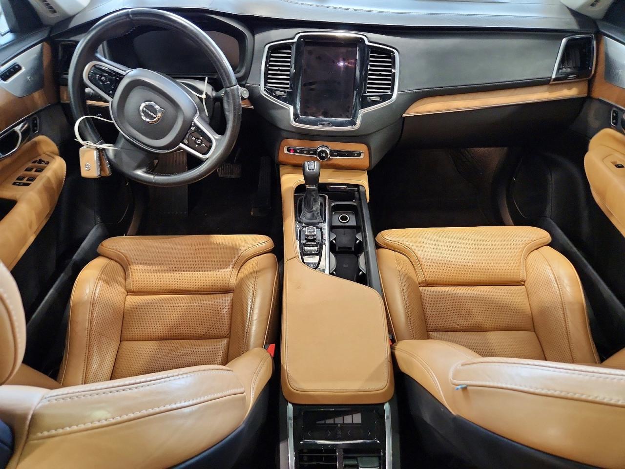 Volvo XC90 T6