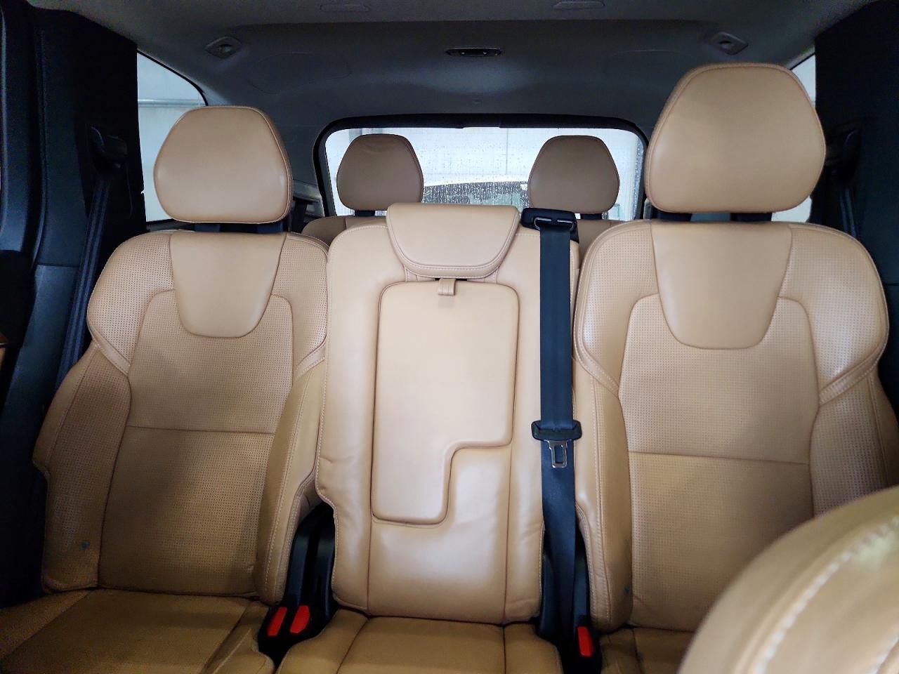 Volvo XC90 T6