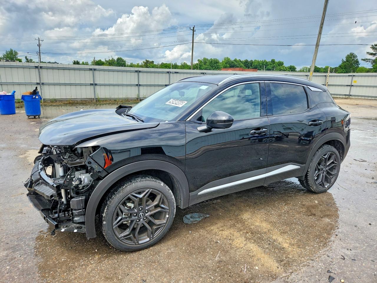 Salvage Nissan Kicks Image