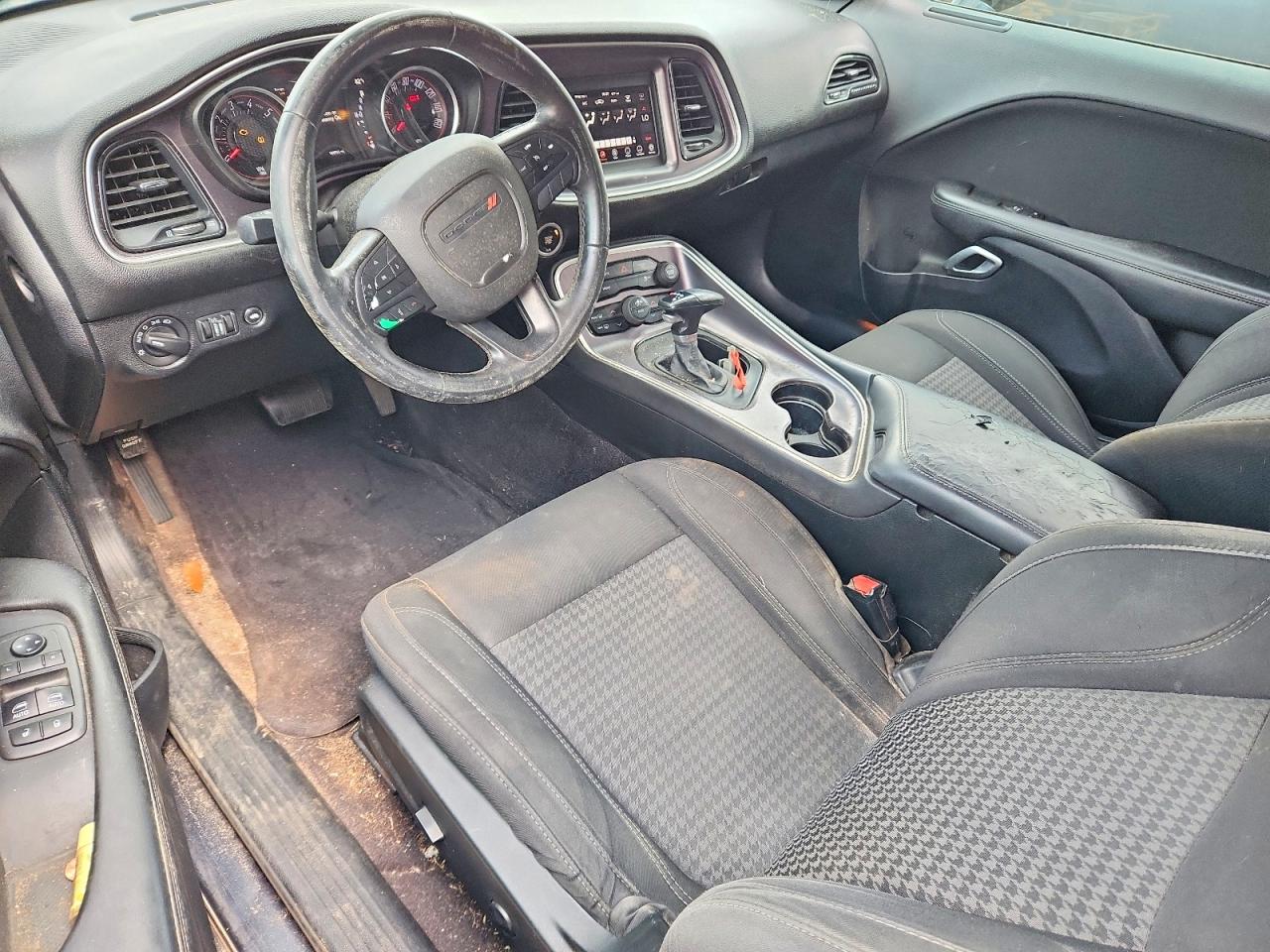 Dodge Challenger Sxt