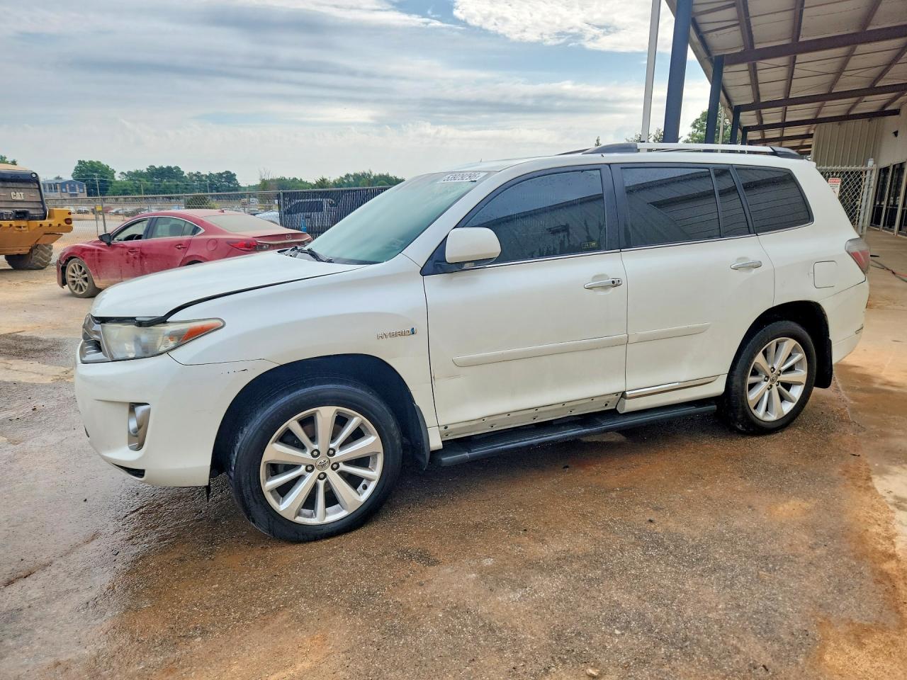Salvage Toyota Highlander Image