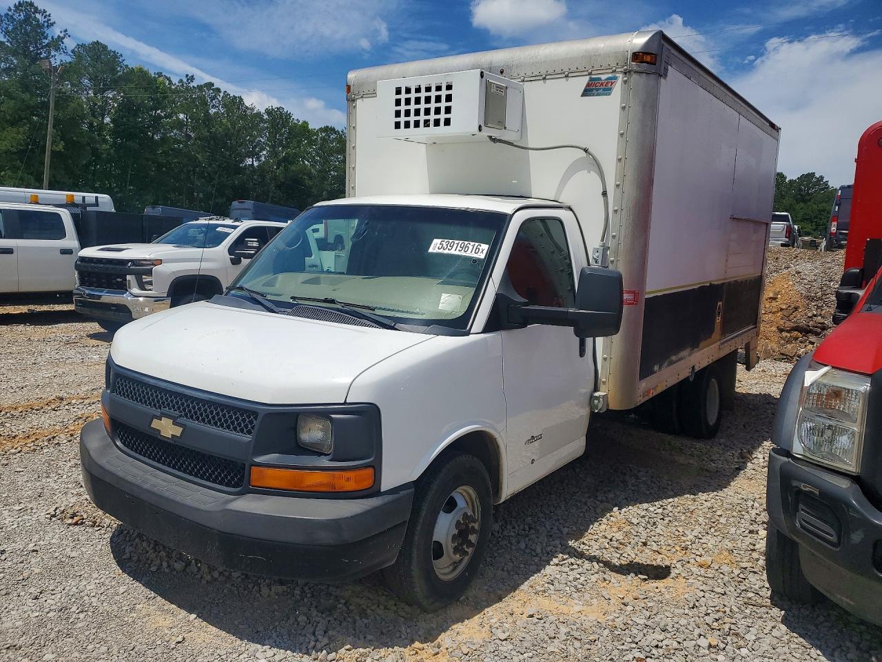 Salvage Chevrolet Express Image