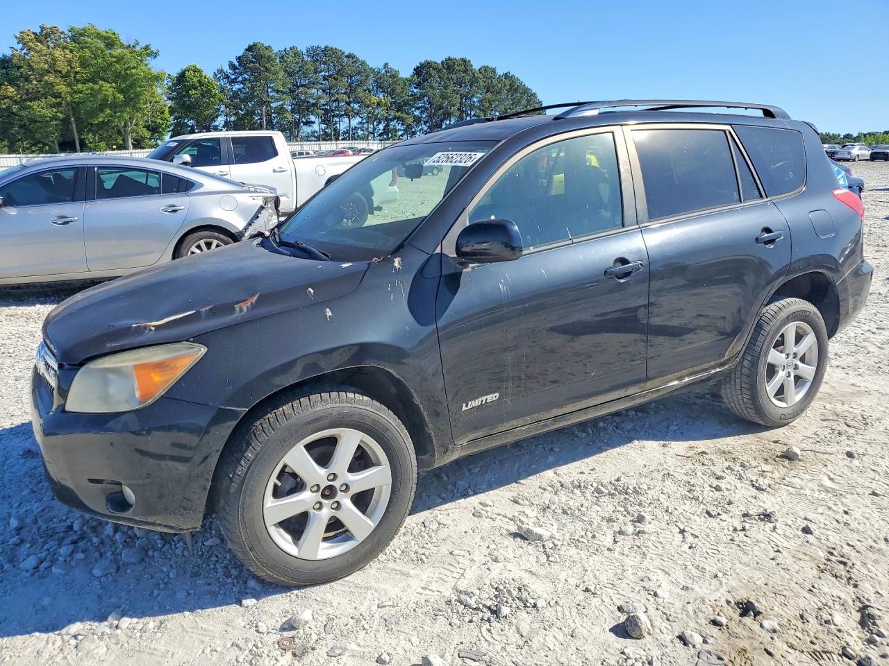 Salvage Toyota RAV4 Image