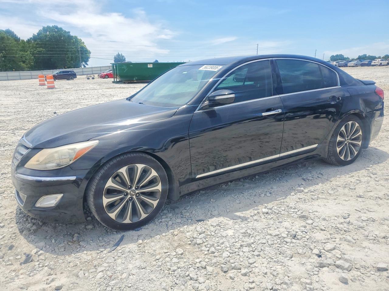 Salvage Hyundai Genesis Image