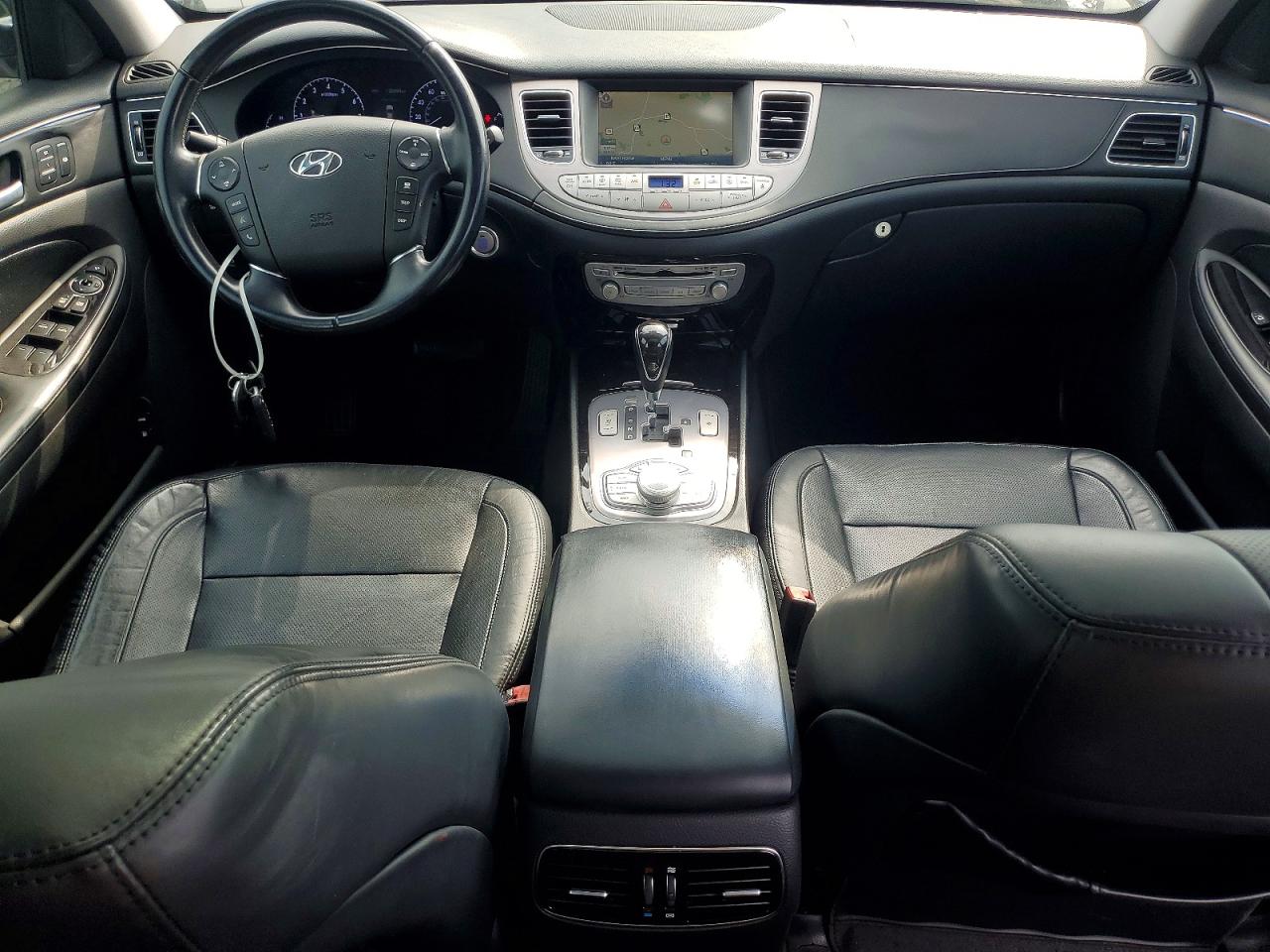 Hyundai Genesis 5.0l