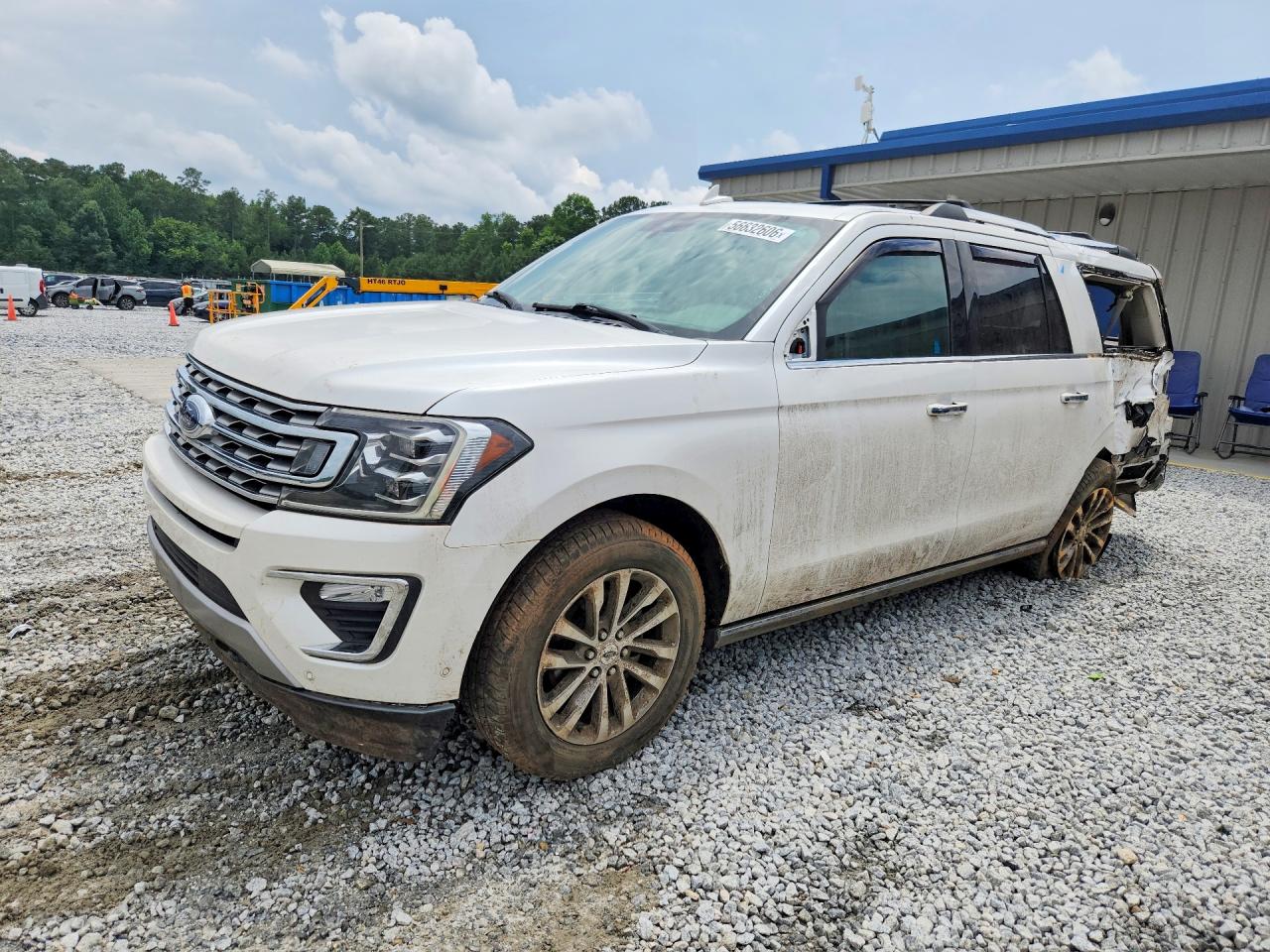 Salvage Ford Expedition Image