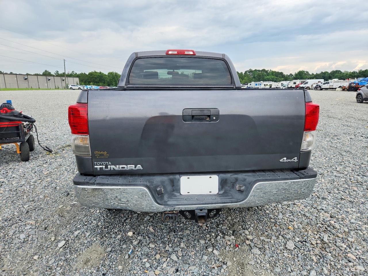 Toyota Tundra Crewmax Sr5