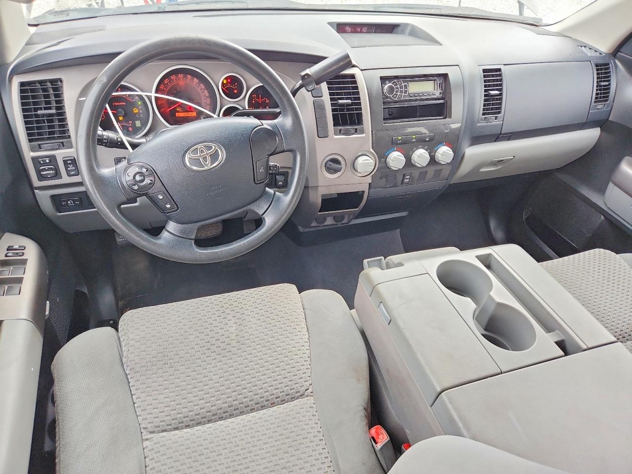 Toyota Tundra Crewmax Sr5