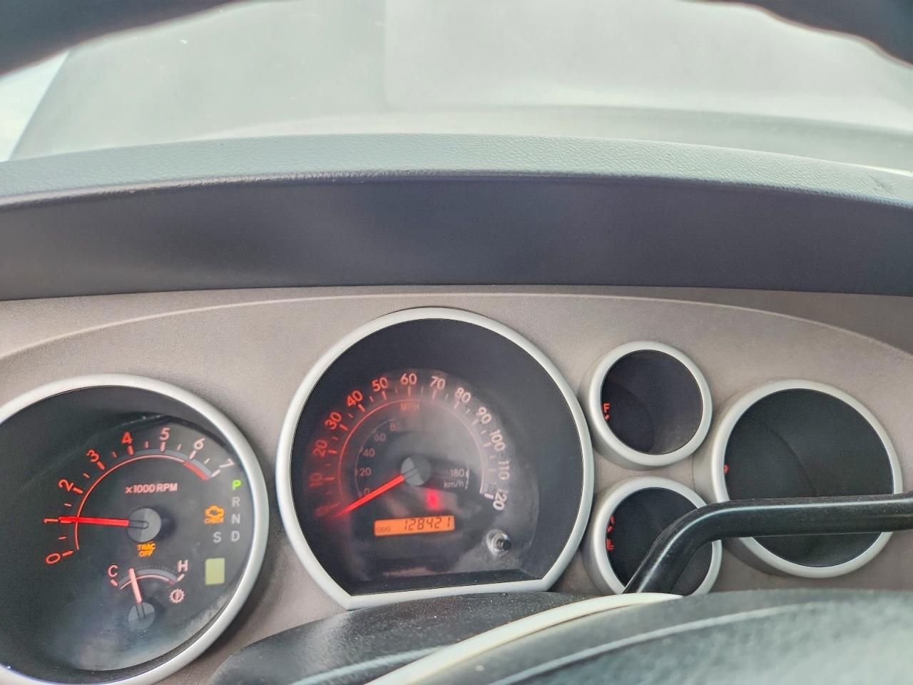 Toyota Tundra Crewmax Sr5