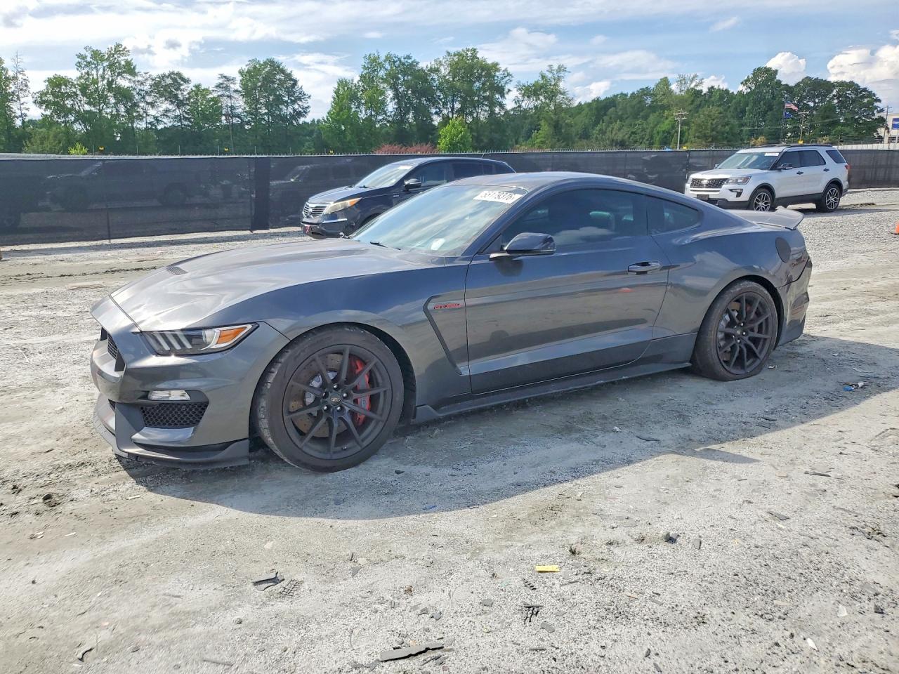 Salvage Ford Mustang Image