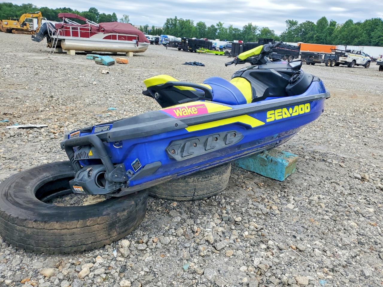 Sea-Doo Wakepro215