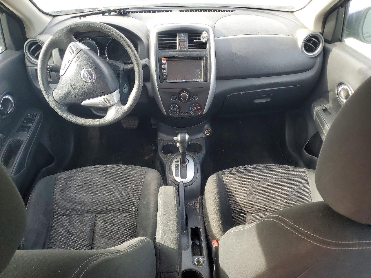Nissan Versa Sv