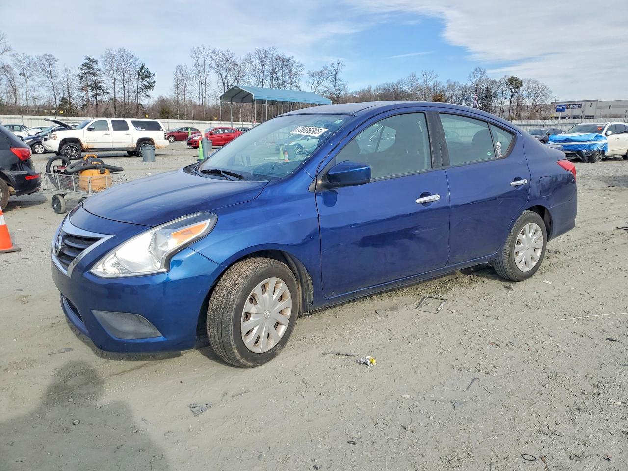 Salvage Nissan Versa Image