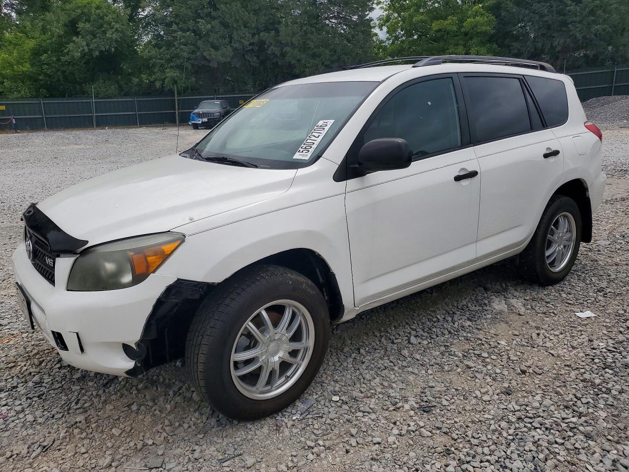 Salvage Toyota RAV4 Image