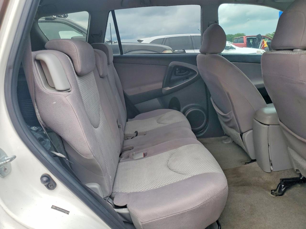 Toyota RAV4 Base