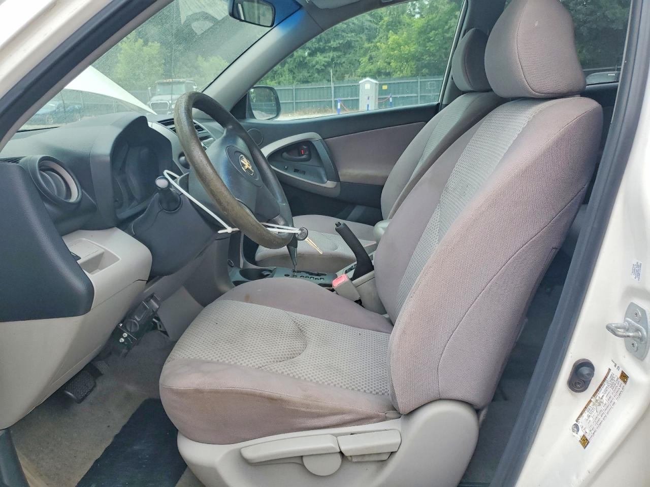 Toyota RAV4 Base
