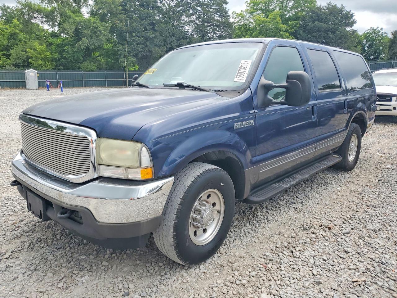 Salvage Ford Excursion Image