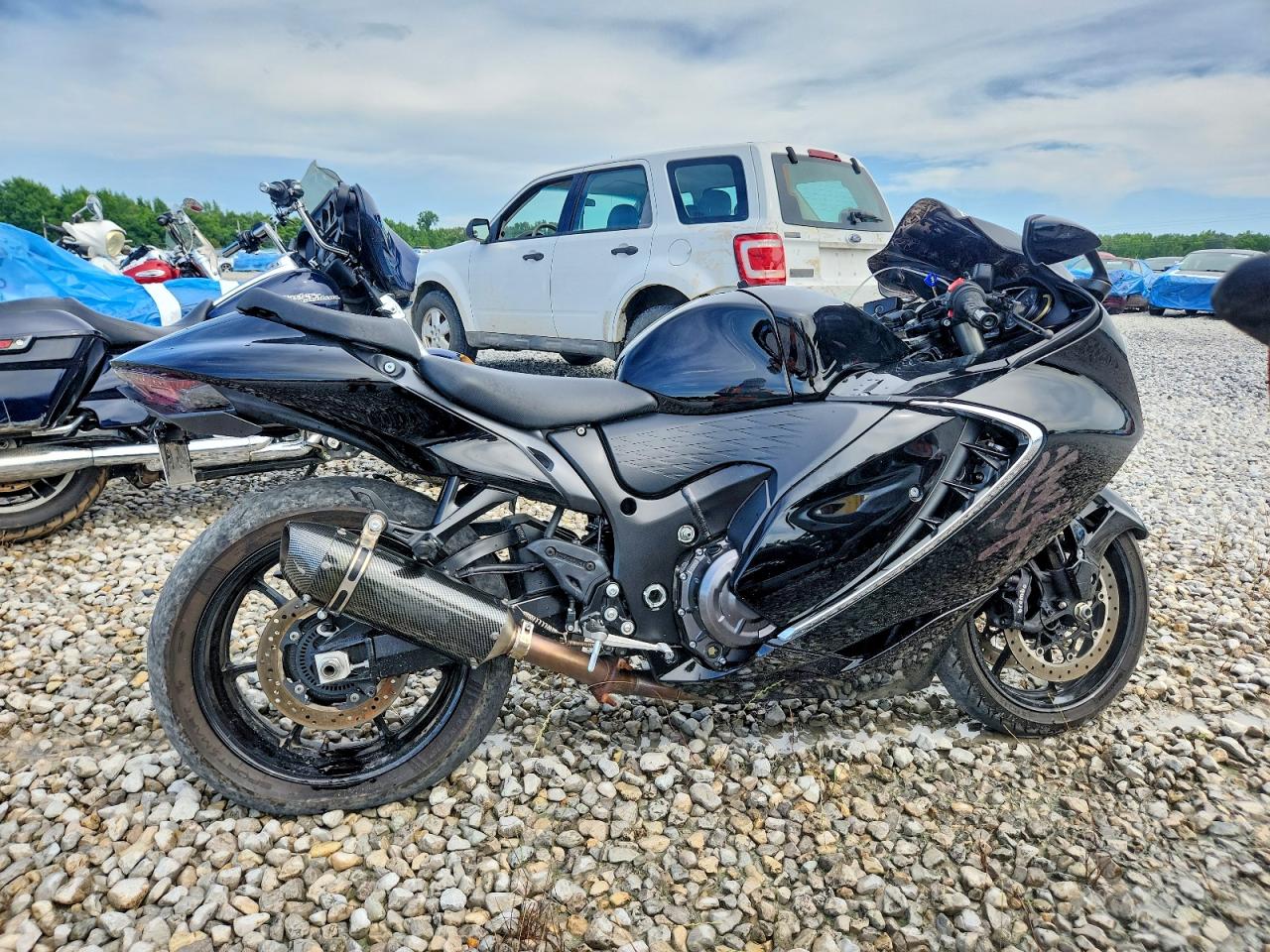 Salvage Suzuki Gsx1300 Image