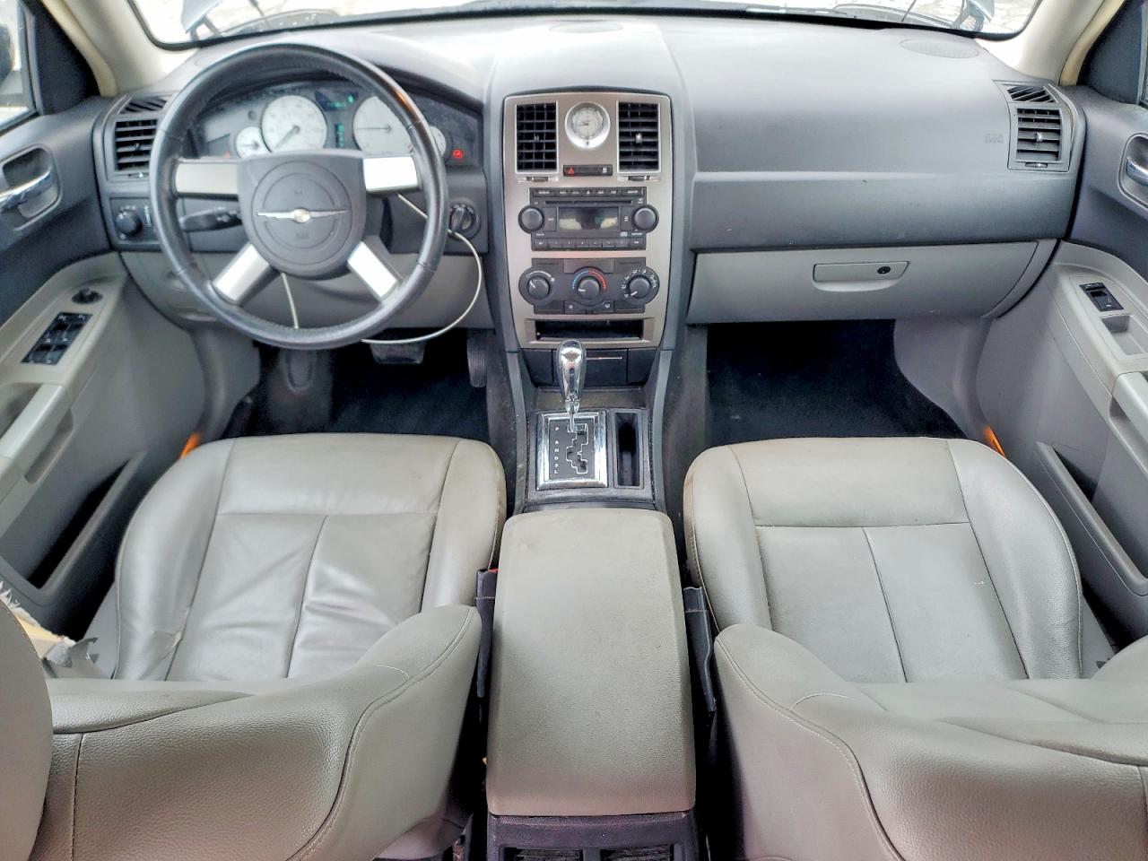 Chry 300 Touring