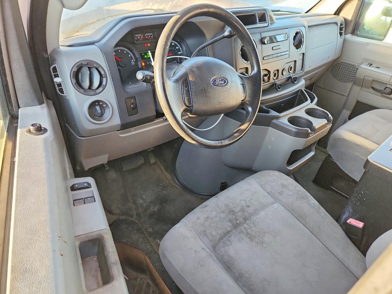 Ford E-350