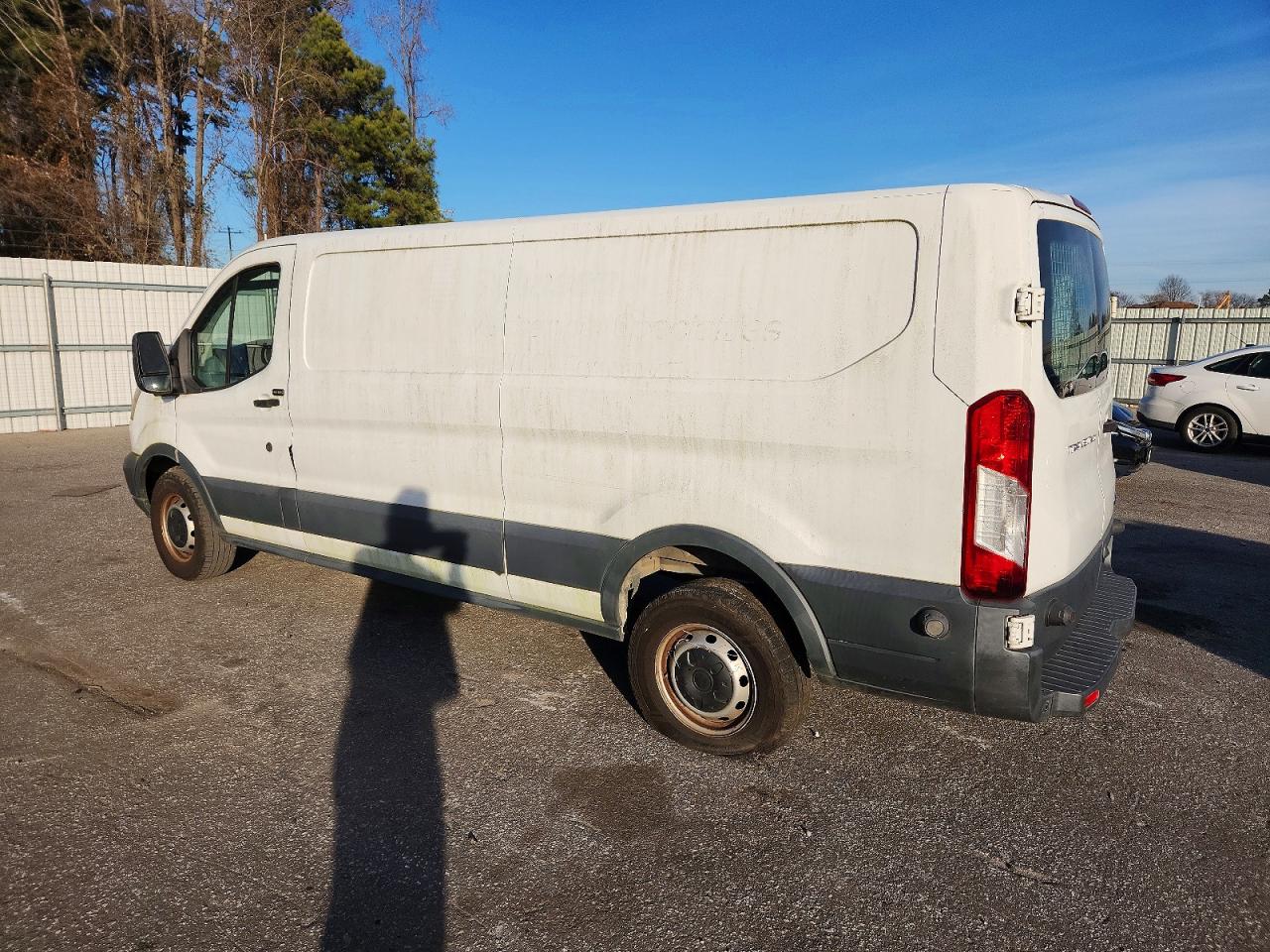 Salvage Ford Transit Image